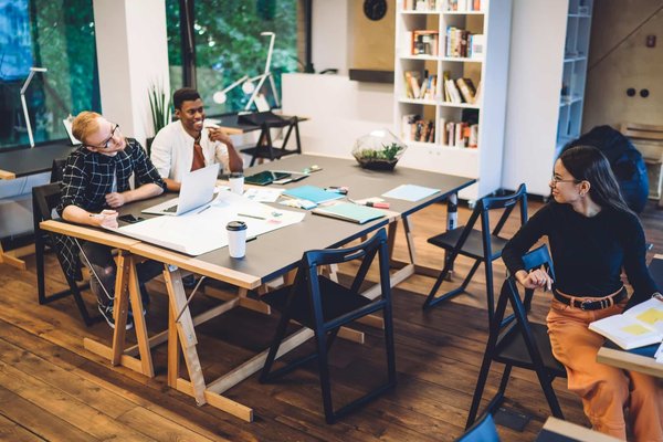 Educational illustrations about pets and wildlife